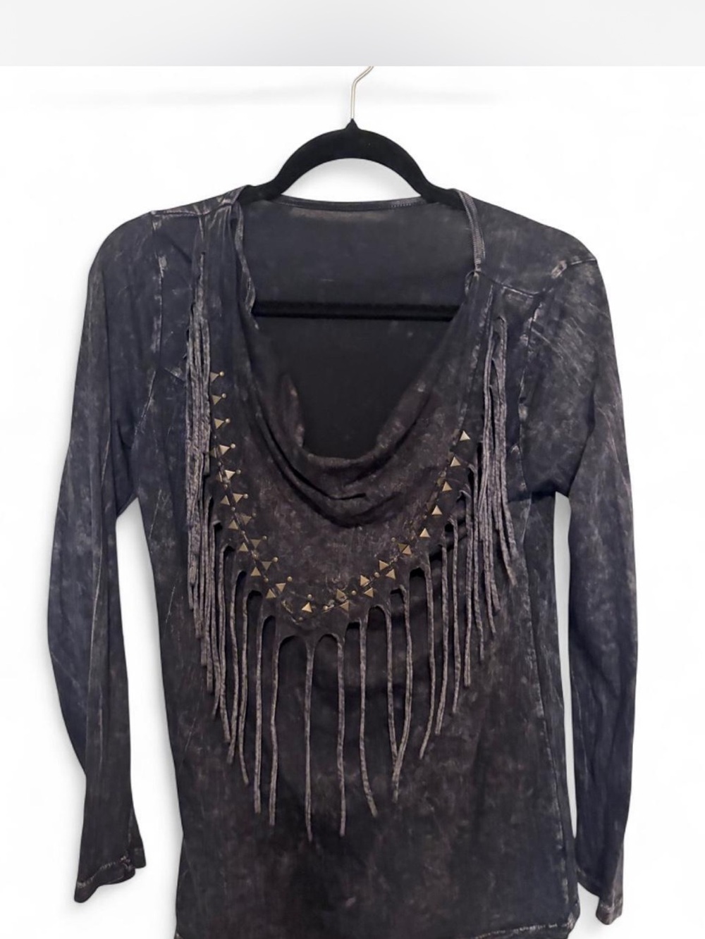 Source Unknown Black Long-Sleeve Fringe Top with Gold Studs